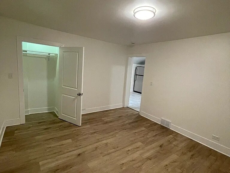 Building Photo - 269 E Woodland Rd