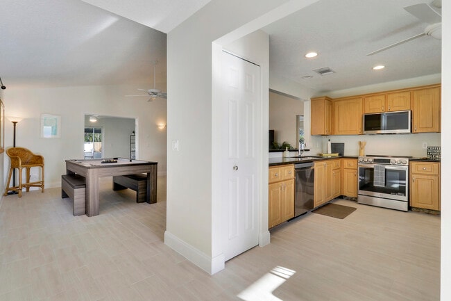 Building Photo - 125 Arrowhead Cir