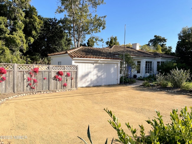 Building Photo - 2 Eucalyptus Ln