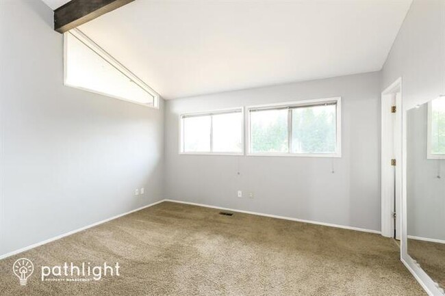 Building Photo - 4201 NE 51st St, Vancouver, WA, 98661