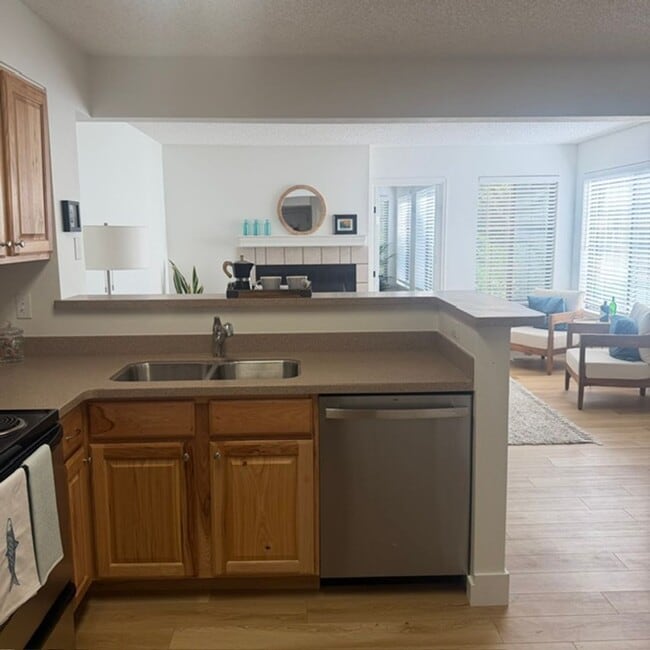 Building Photo - 4799 White Rock Cir