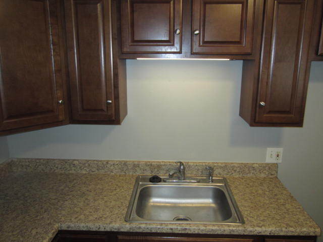 Building Photo - 526 E Edgewood St