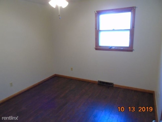 Building Photo - 3 br, 2 bath House - 221 South Bridge