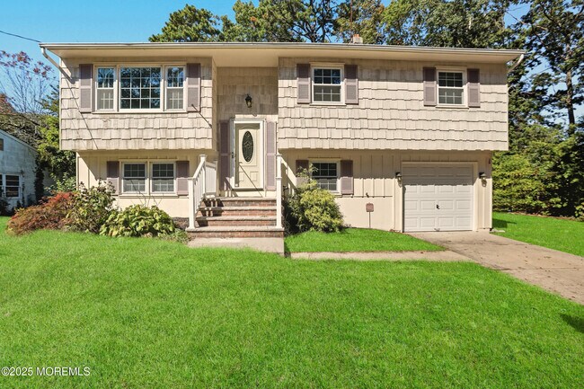 Primary Photo - 1112 Berkeley Ave