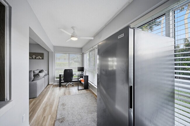 Building Photo - 3401 Spanish Trail