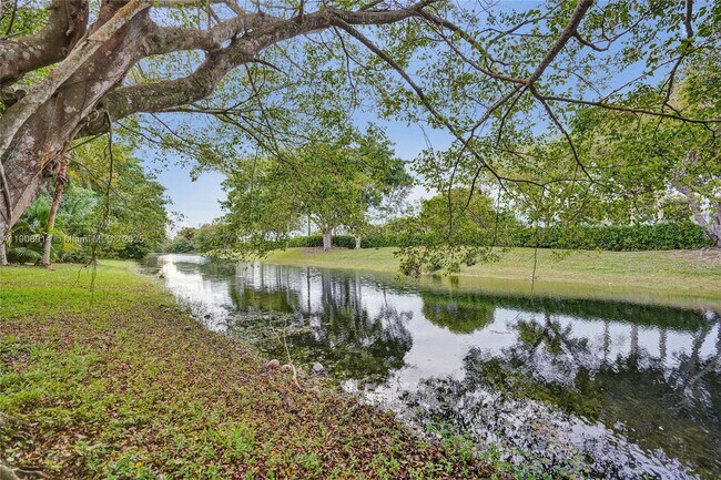 Building Photo - 21190 N Sweetwater Ln