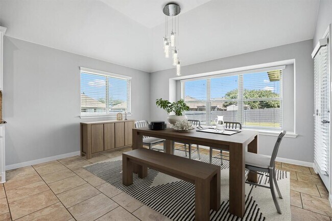 Building Photo - 140 W Highfield St