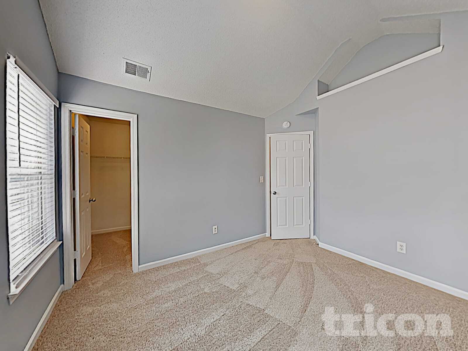 Building Photo - 216 Ernestine Way