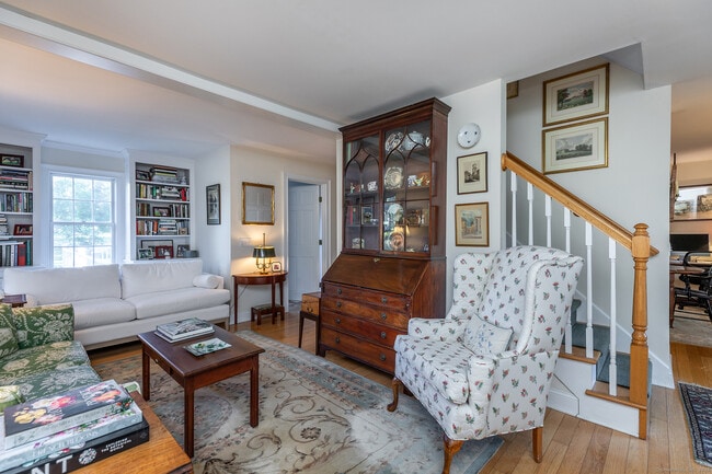 Building Photo - 62 Brush Hill Rd