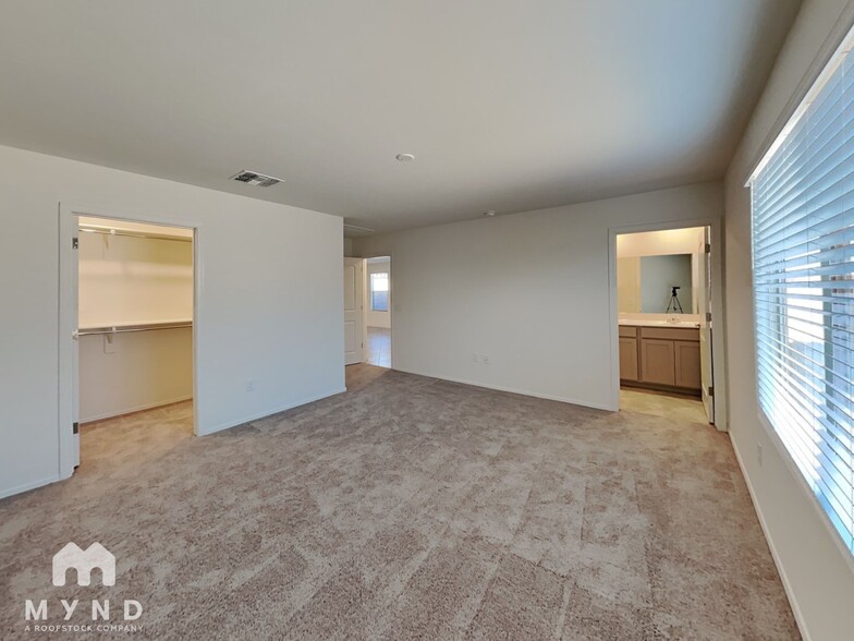 Building Photo - 7829 S New Strike Way