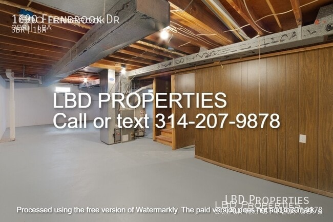 Building Photo - 1690 Fernbrook Dr
