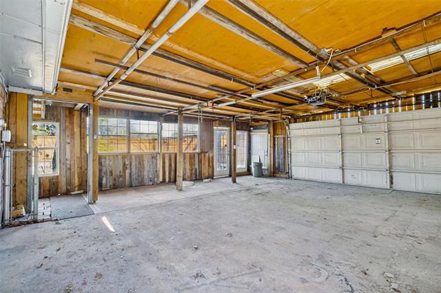 Building Photo - 3024 Encino Dr