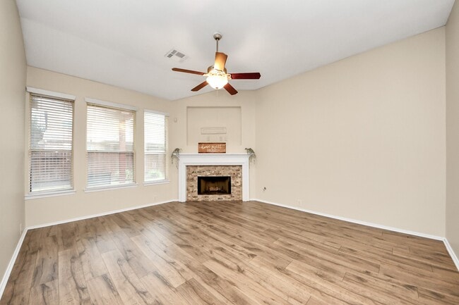 Building Photo - 6003 Baileys Run Ln