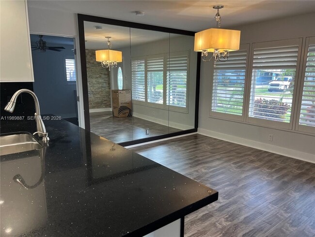 Building Photo - 2713 Sherman St