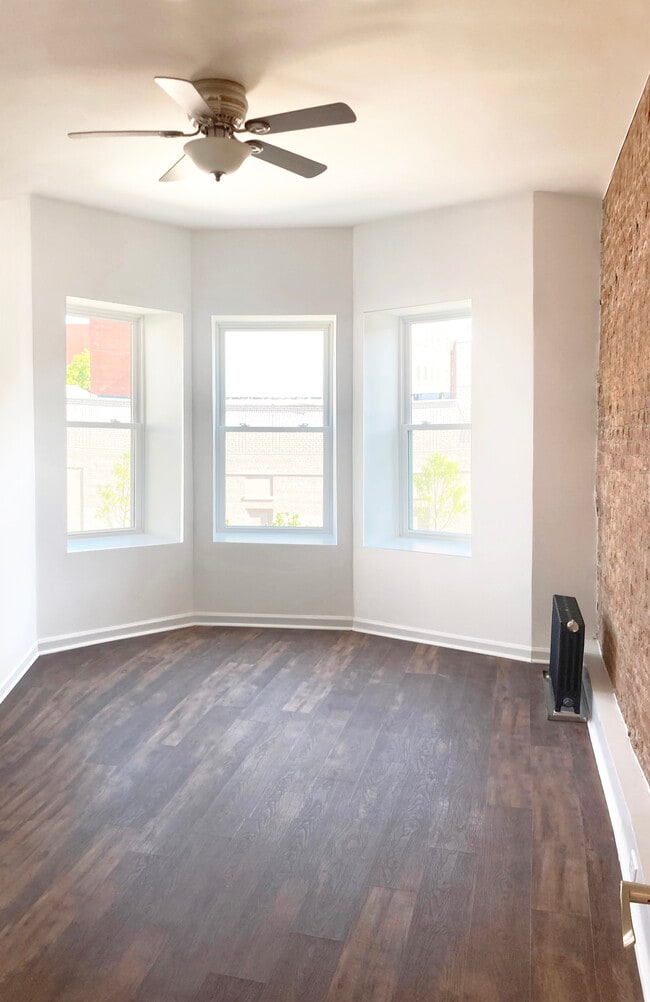 Building Photo - 2119 Regent Pl
