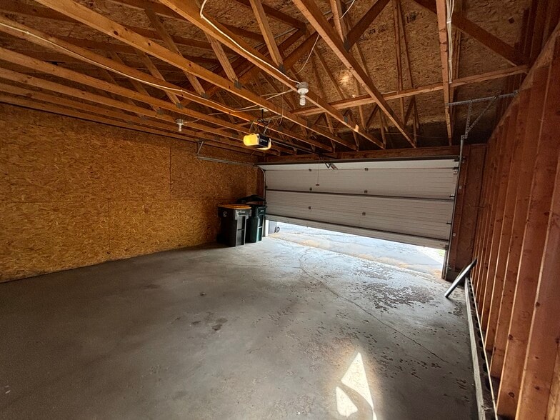 Building Photo - 3715 Ross Ave