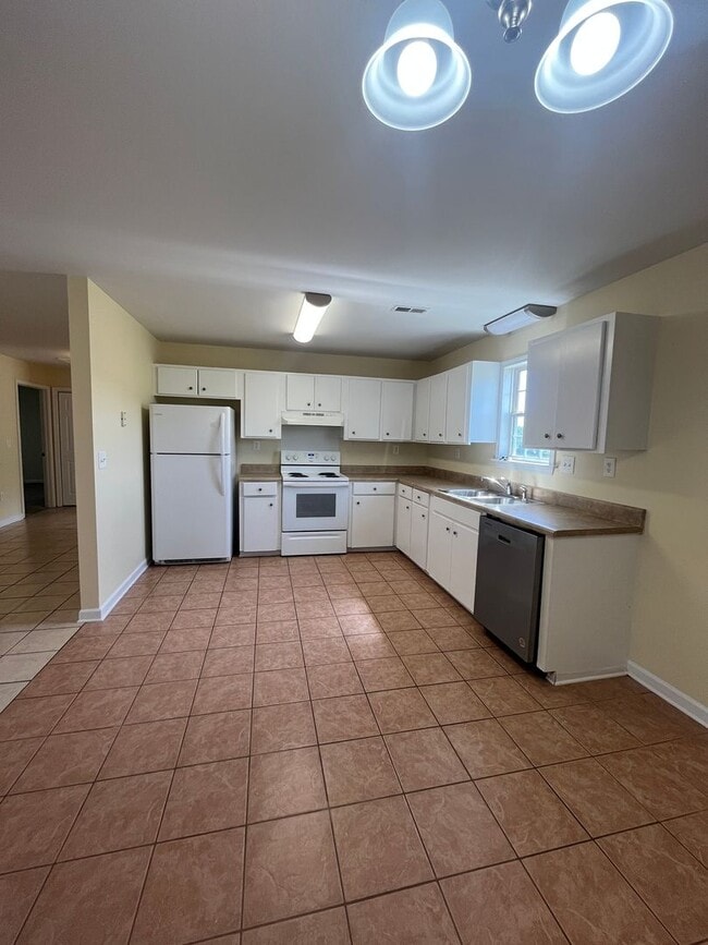 Building Photo - 3943 Greenpond Rd