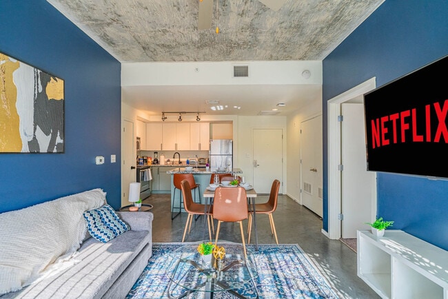 Building Photo - 811 N 3rd St