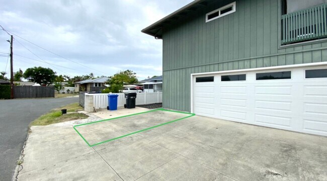 Building Photo - 108 Maluniu Ave
