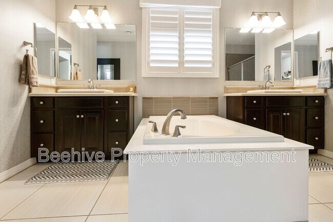 Building Photo - 22282 E Pickett Ct