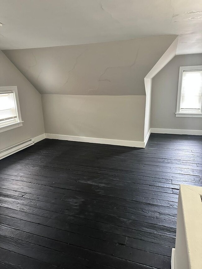 Building Photo - Southside Bethlehem Rental – 3-Bedroom 1 B...
