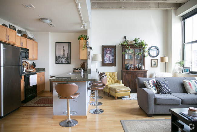 Loft Style Apt