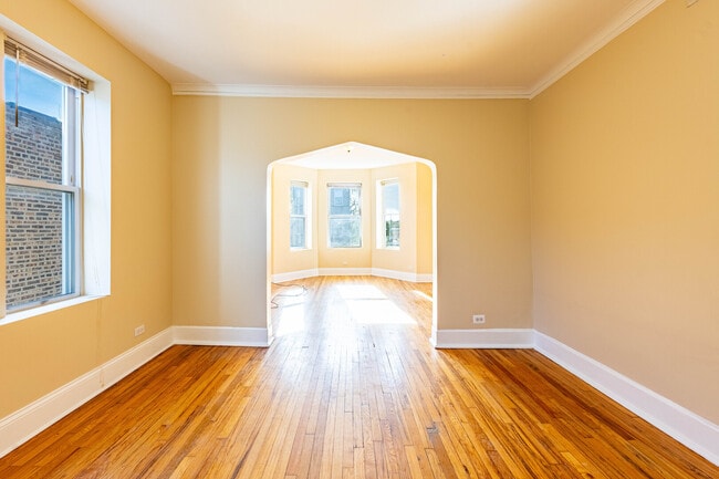 Building Photo - 1105 S Richmond St