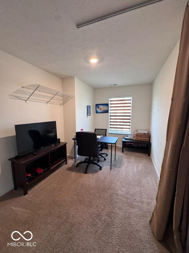 Building Photo - 17706 Arryne Dr E