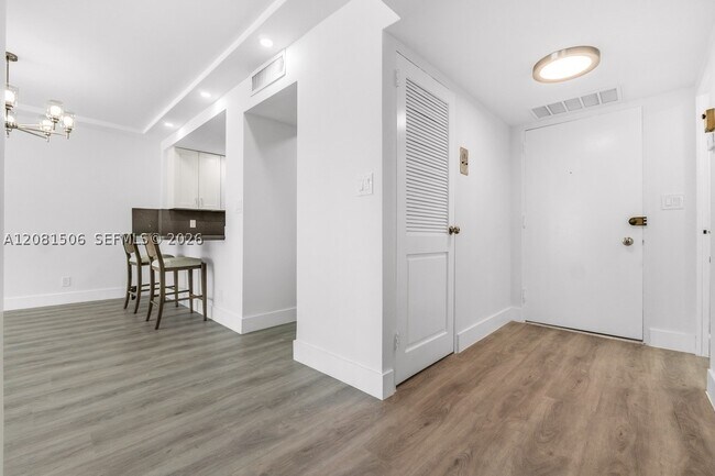 Building Photo - 3430 Galt Ocean Dr