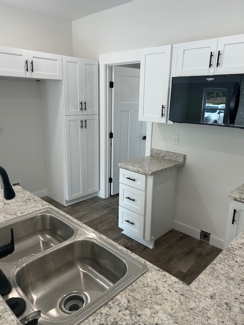 Building Photo - 587 Panich St