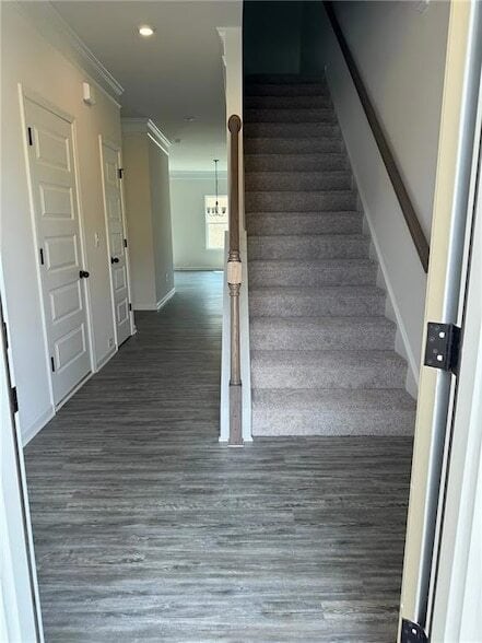 Building Photo - 423 Perth Dr