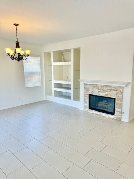 Building Photo - 1562 Cheshire Dr