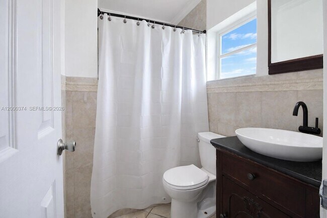 Building Photo - 6331 SW 94th Ave