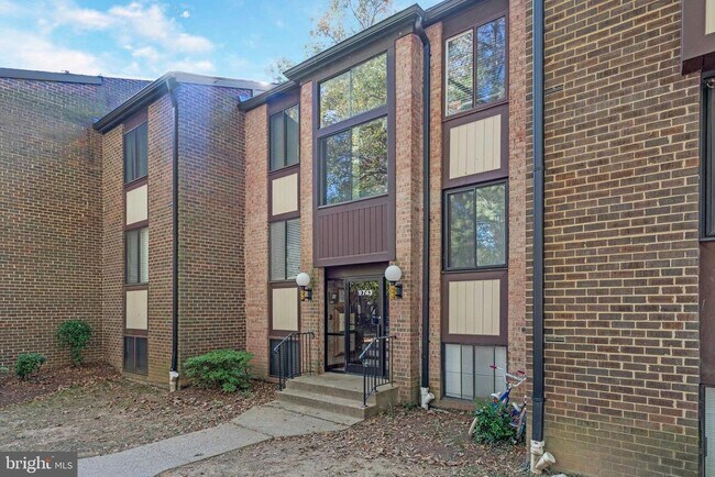 Primary Photo - 9743 Kings Crown Ct