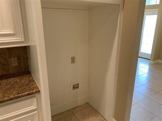 Building Photo - 14607 Heritage Dr