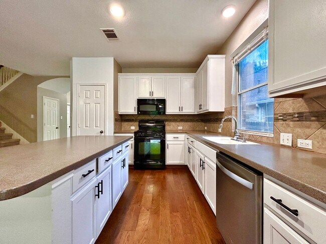 Building Photo - 13012 Kenswick Dr