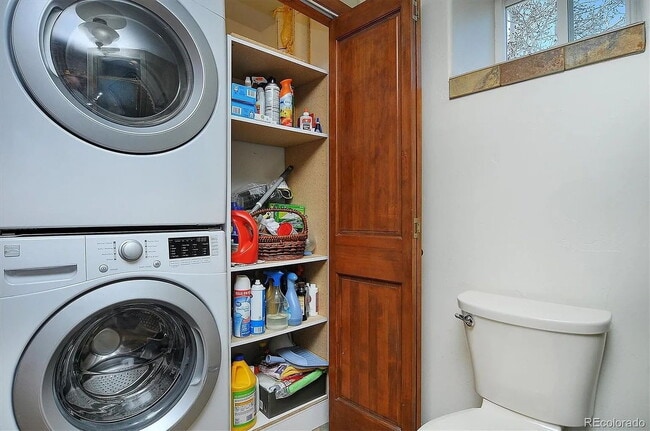 Building Photo - Amazing 2-Bedroom Home for Rent – Just 5 M...