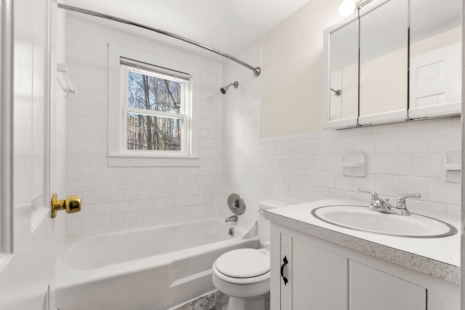 Building Photo - 97 Groton St