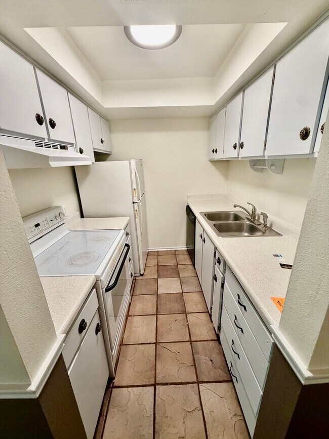 Building Photo - Cozy South Salt Lake 2 Bedroom 1 Bath