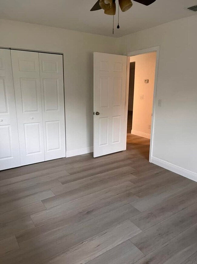 Building Photo - Beautiful fully remodeled home!