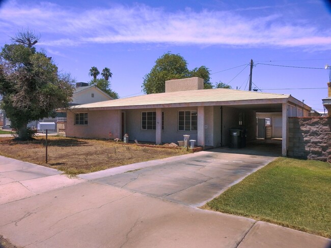 Primary Photo - Charming home close to schools