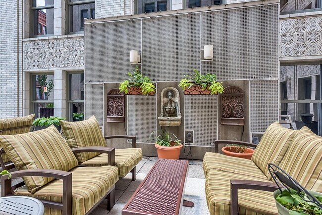 Building Photo - 314 N Broadway