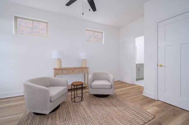 Building Photo - NEW BUILD TOWNHOME LOCATED IN THE VILLAS AT FIVE OAKS!