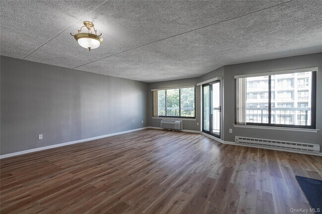 Building Photo - 200 High Point Dr