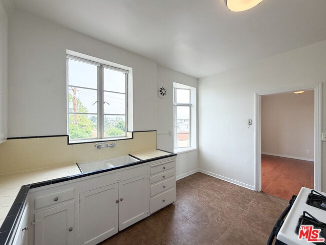 Building Photo - 1314 Hayworth Ave