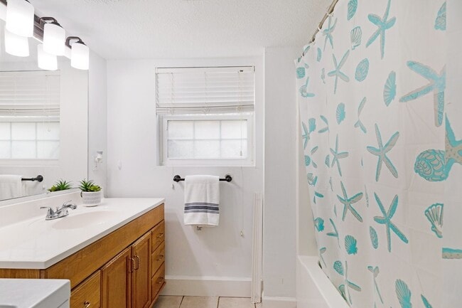 Building Photo - 1217 Market St