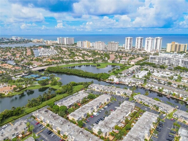 Building Photo - 2421 NE 10th St