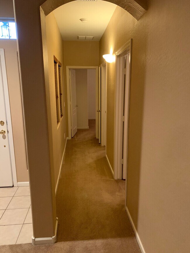 Building Photo - Very Nice 3 bedroom 2 bath home with a guest house