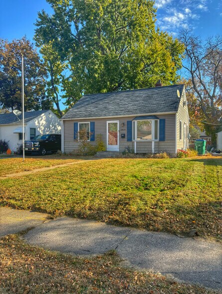 Building Photo - 2813 Pennsylvania Ave S