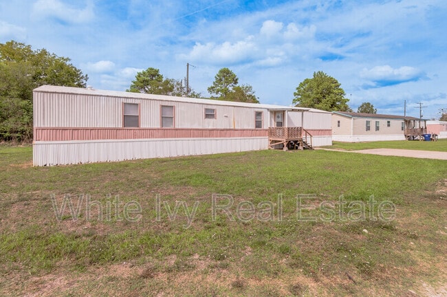 Building Photo - 1345 FM 405 Rd